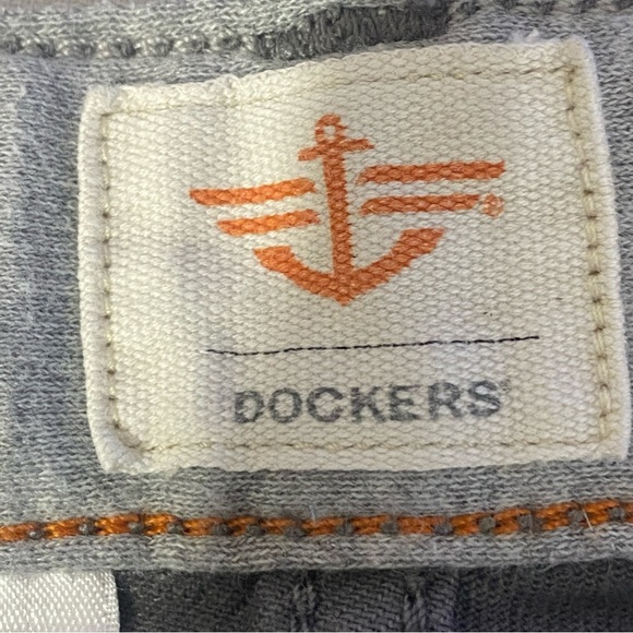 Dockers Men’s Pants 33” x 32” Solid Light Gray Straight Leg Pockets Casual - Picture 8 of 13